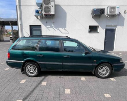 Фольксваген Пассат Вариант 1996 в Ужгороде на Automoto.ua Зеленый Фольксваген Пассат Вариант, объемом двигателя 1.9 л и пробегом 695 тыс. км за 2200 $, фото 2 на Automoto.ua