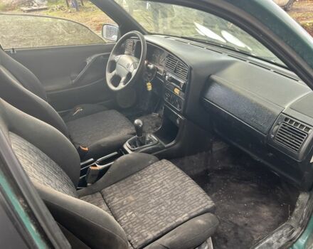 Зеленый Фольксваген Пассат Вариант, объемом двигателя 1.9 л и пробегом 250 тыс. км за 650 $, фото 3 на Automoto.ua