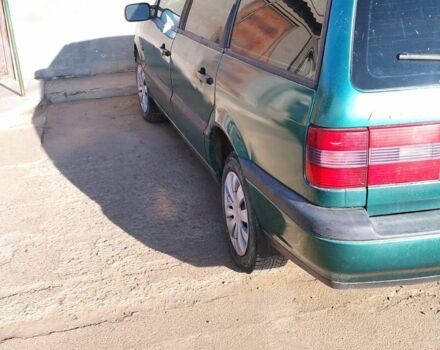 Фольксваген Пассат Вариант 1996 в Николаеве на Automoto.ua Зеленый Фольксваген Пассат Вариант, объемом двигателя 2 л и пробегом 300 тыс. км за 2200 $, фото 1 на Automoto.ua