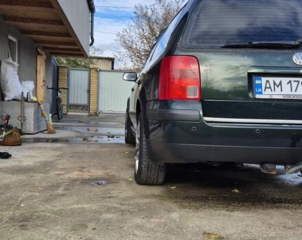 Зелений Фольксваген Пассат Варіант, об'ємом двигуна 1.8 л та пробігом 248 тис. км за 4200 $, фото 4 на Automoto.ua