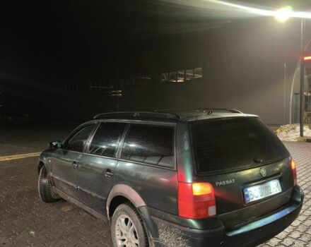 Зеленый Фольксваген Пассат Вариант, объемом двигателя 1.6 л и пробегом 100 тыс. км за 2150 $, фото 3 на Automoto.ua