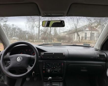 Зеленый Фольксваген Пассат Вариант, объемом двигателя 1.6 л и пробегом 300 тыс. км за 3300 $, фото 18 на Automoto.ua