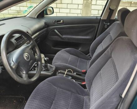 Зелений Фольксваген Пассат Варіант, об'ємом двигуна 1.6 л та пробігом 270 тис. км за 1786 $, фото 2 на Automoto.ua