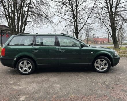 Зеленый Фольксваген Пассат Вариант, объемом двигателя 1.6 л и пробегом 300 тыс. км за 3300 $, фото 5 на Automoto.ua