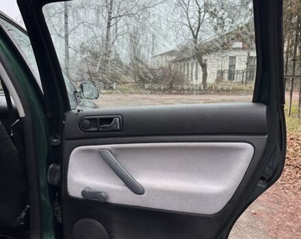 Зеленый Фольксваген Пассат Вариант, объемом двигателя 1.6 л и пробегом 300 тыс. км за 3300 $, фото 14 на Automoto.ua