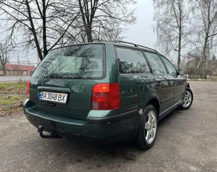 Зеленый Фольксваген Пассат Вариант, объемом двигателя 1.6 л и пробегом 300 тыс. км за 3300 $, фото 4 на Automoto.ua