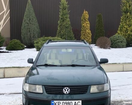 Зеленый Фольксваген Пассат Вариант, объемом двигателя 2.3 л и пробегом 240 тыс. км за 2700 $, фото 1 на Automoto.ua