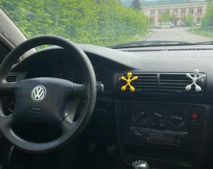 Зелений Фольксваген Пассат Варіант, об'ємом двигуна 1.6 л та пробігом 360 тис. км за 2400 $, фото 4 на Automoto.ua