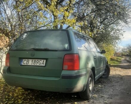 Зелений Фольксваген Пассат Варіант, об'ємом двигуна 0 л та пробігом 441 тис. км за 2355 $, фото 4 на Automoto.ua