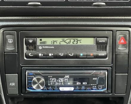 Зеленый Фольксваген Пассат Вариант, объемом двигателя 2 л и пробегом 326 тыс. км за 3700 $, фото 15 на Automoto.ua