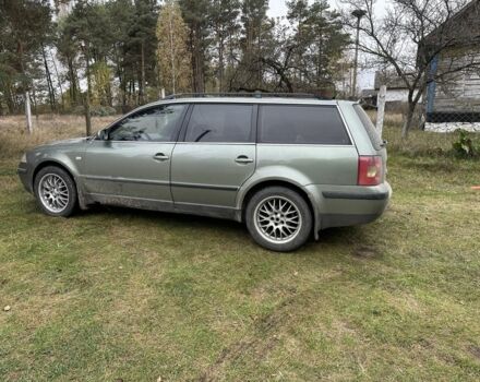 Зеленый Фольксваген Пассат Вариант, объемом двигателя 1.9 л и пробегом 425 тыс. км за 2300 $, фото 4 на Automoto.ua