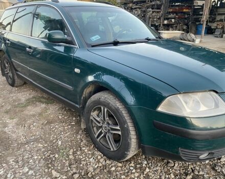 Зеленый Фольксваген Пассат Вариант, объемом двигателя 1.9 л и пробегом 320 тыс. км за 3950 $, фото 2 на Automoto.ua