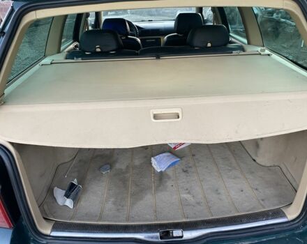 Зеленый Фольксваген Пассат Вариант, объемом двигателя 1.9 л и пробегом 320 тыс. км за 3950 $, фото 4 на Automoto.ua