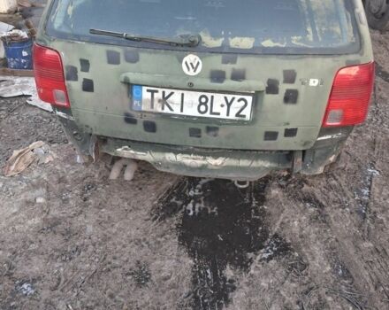 Зеленый Фольксваген Пассат Вариант, объемом двигателя 1.9 л и пробегом 300 тыс. км за 1400 $, фото 3 на Automoto.ua