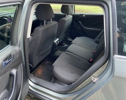 Зеленый Фольксваген Пассат Вариант, объемом двигателя 2 л и пробегом 295 тыс. км за 5000 $, фото 9 на Automoto.ua