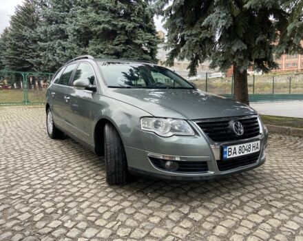 Зеленый Фольксваген Пассат Вариант, объемом двигателя 2 л и пробегом 295 тыс. км за 5000 $, фото 5 на Automoto.ua