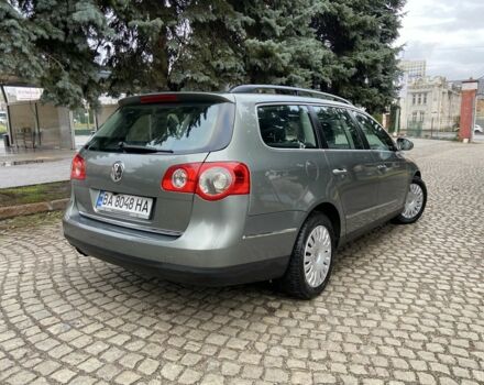 Зеленый Фольксваген Пассат Вариант, объемом двигателя 2 л и пробегом 295 тыс. км за 5000 $, фото 3 на Automoto.ua