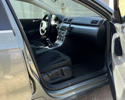 Зеленый Фольксваген Пассат Вариант, объемом двигателя 2 л и пробегом 240 тыс. км за 6500 $, фото 2 на Automoto.ua