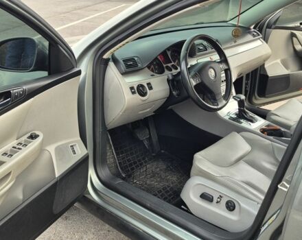 Зеленый Фольксваген Пассат Вариант, объемом двигателя 2 л и пробегом 240 тыс. км за 6100 $, фото 6 на Automoto.ua