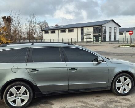 Зеленый Фольксваген Пассат Вариант, объемом двигателя 2 л и пробегом 240 тыс. км за 6100 $, фото 2 на Automoto.ua