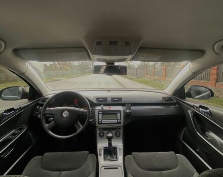 Зелений Фольксваген Пассат Варіант, об'ємом двигуна 2 л та пробігом 315 тис. км за 6500 $, фото 7 на Automoto.ua