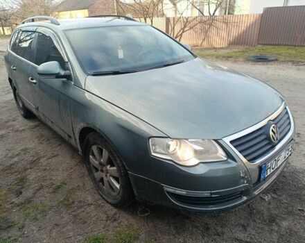 Зеленый Фольксваген Пассат Вариант, объемом двигателя 0 л и пробегом 299 тыс. км за 2500 $, фото 1 на Automoto.ua