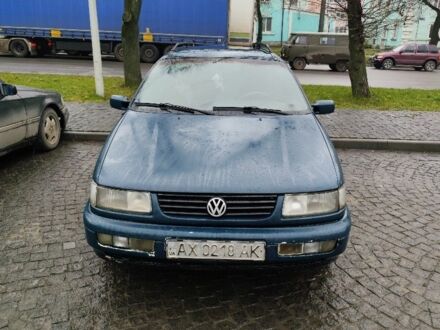 Зеленый Фольксваген Пассат Вариант, объемом двигателя 1.8 л и пробегом 380 тыс. км за 1200 $, фото 1 на Automoto.ua