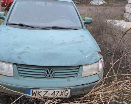 Зеленый Фольксваген Пассат Вариант, объемом двигателя 0 л и пробегом 196 тыс. км за 450 $, фото 1 на Automoto.ua