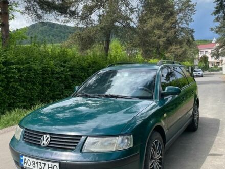 Зелений Фольксваген Пассат Варіант, об'ємом двигуна 1.6 л та пробігом 360 тис. км за 2400 $, фото 1 на Automoto.ua