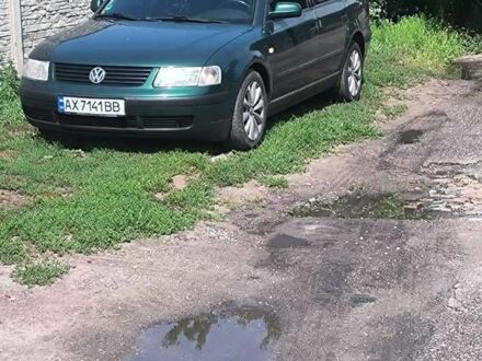 Фольксваген Пассат Вариант 2002 в Харькове на Automoto.ua Зеленый Фольксваген Пассат Вариант, объемом двигателя 2 л и пробегом 2 тыс. км за 4400 $, фото 1 на Automoto.ua