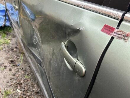 Зеленый Фольксваген Пассат Вариант, объемом двигателя 1.9 л и пробегом 320 тыс. км за 500 $, фото 1 на Automoto.ua