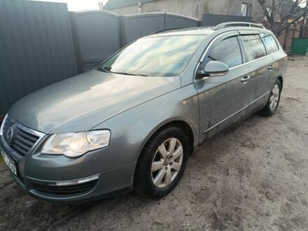 Зеленый Фольксваген Пассат Вариант, объемом двигателя 0 л и пробегом 299 тыс. км за 2500 $, фото 1 на Automoto.ua