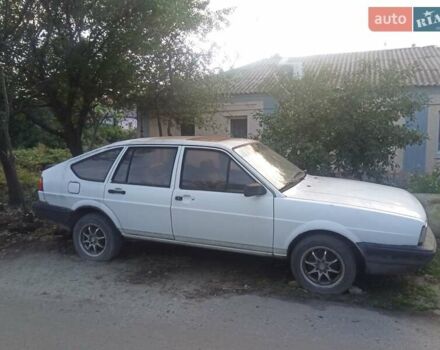 Білий Фольксваген Пассат, об'ємом двигуна 1.59 л та пробігом 246 тис. км за 1200 $, фото 3 на Automoto.ua