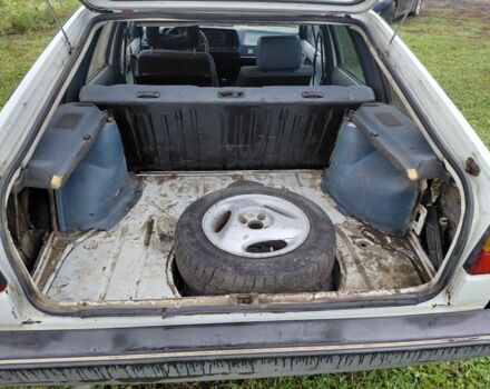 Белый Фольксваген Пассат, объемом двигателя 1.6 л и пробегом 280 тыс. км за 525 $, фото 12 на Automoto.ua