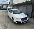 Белый Фольксваген Пассат, объемом двигателя 2 л и пробегом 220 тыс. км за 2999 $, фото 1 на Automoto.ua