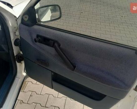 Белый Фольксваген Пассат, объемом двигателя 1.8 л и пробегом 300 тыс. км за 1600 $, фото 26 на Automoto.ua