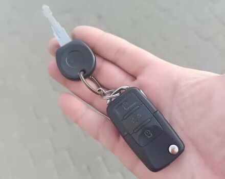 Белый Фольксваген Пассат, объемом двигателя 1.78 л и пробегом 300 тыс. км за 1450 $, фото 2 на Automoto.ua