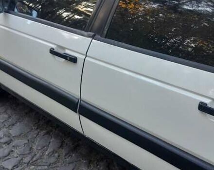 Белый Фольксваген Пассат, объемом двигателя 1.8 л и пробегом 300 тыс. км за 1600 $, фото 10 на Automoto.ua