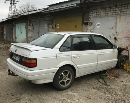 Белый Фольксваген Пассат, объемом двигателя 0 л и пробегом 400 тыс. км за 500 $, фото 3 на Automoto.ua