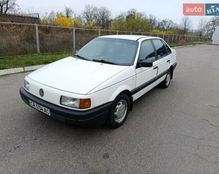 Белый Фольксваген Пассат, объемом двигателя 1.8 л и пробегом 1 тыс. км за 2450 $, фото 3 на Automoto.ua