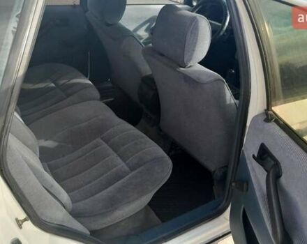 Белый Фольксваген Пассат, объемом двигателя 1.8 л и пробегом 300 тыс. км за 1600 $, фото 28 на Automoto.ua