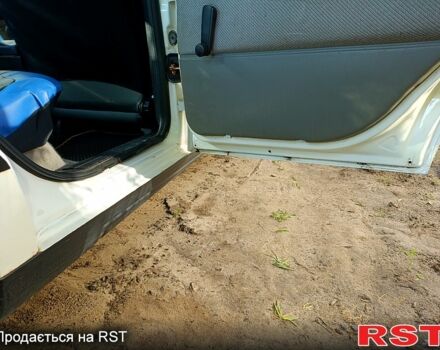 Білий Фольксваген Пассат, об'ємом двигуна 1.8 л та пробігом 400 тис. км за 2300 $, фото 10 на Automoto.ua