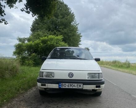 Білий Фольксваген Пассат, об'ємом двигуна 1.8 л та пробігом 300 тис. км за 900 $, фото 2 на Automoto.ua