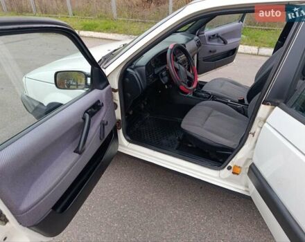 Белый Фольксваген Пассат, объемом двигателя 1.8 л и пробегом 1 тыс. км за 2450 $, фото 9 на Automoto.ua