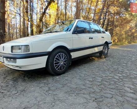 Белый Фольксваген Пассат, объемом двигателя 1.8 л и пробегом 300 тыс. км за 1600 $, фото 19 на Automoto.ua