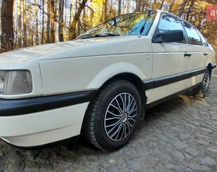 Белый Фольксваген Пассат, объемом двигателя 1.8 л и пробегом 300 тыс. км за 1600 $, фото 24 на Automoto.ua