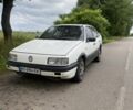 Білий Фольксваген Пассат, об'ємом двигуна 1.8 л та пробігом 300 тис. км за 900 $, фото 1 на Automoto.ua