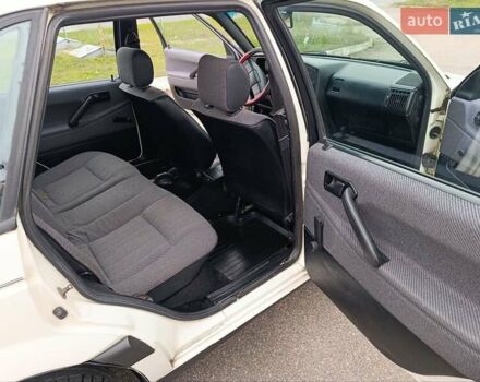 Белый Фольксваген Пассат, объемом двигателя 1.8 л и пробегом 1 тыс. км за 2450 $, фото 15 на Automoto.ua