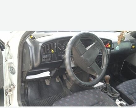 Белый Фольксваген Пассат, объемом двигателя 1 л и пробегом 460 тыс. км за 110 $, фото 1 на Automoto.ua