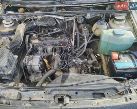 Белый Фольксваген Пассат, объемом двигателя 0 л и пробегом 400 тыс. км за 650 $, фото 7 на Automoto.ua